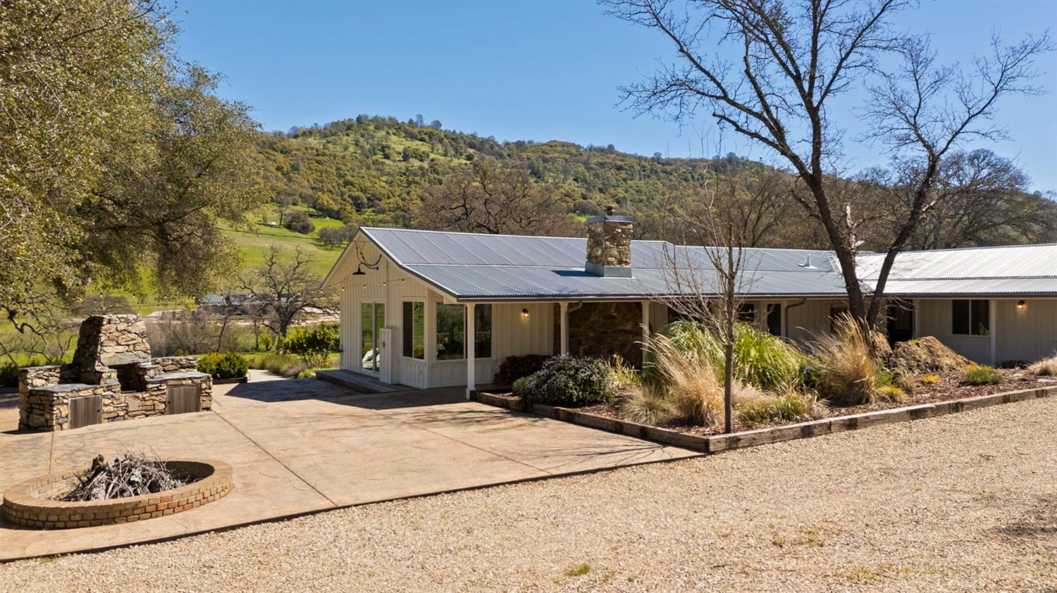 Angels Camp, California, 95222, United States, 4 Bedrooms Bedrooms, ,4 BathroomsBathrooms,Residential,Active,1749215