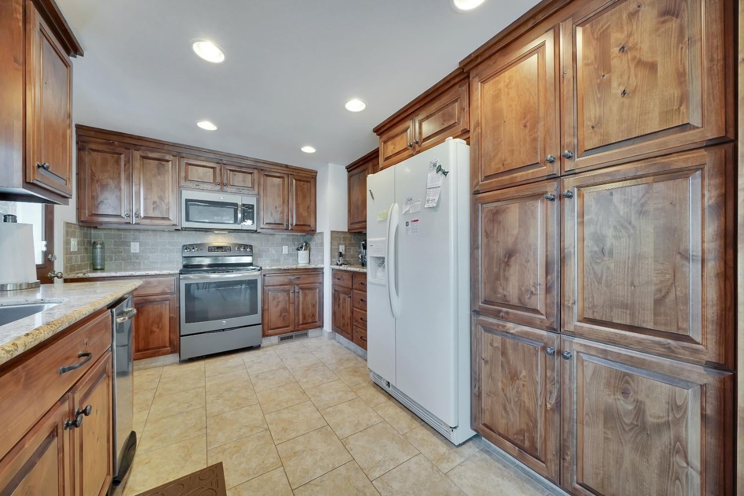 Copperopolis, California, 95228, United States, 4 Bedrooms Bedrooms, ,5 BathroomsBathrooms,Residential,Active,1824555