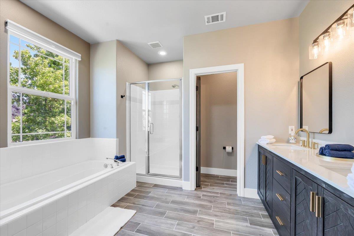 Copperopolis, California, 95228, United States, 4 Bedrooms Bedrooms, ,3 BathroomsBathrooms,Residential,Active,2009401