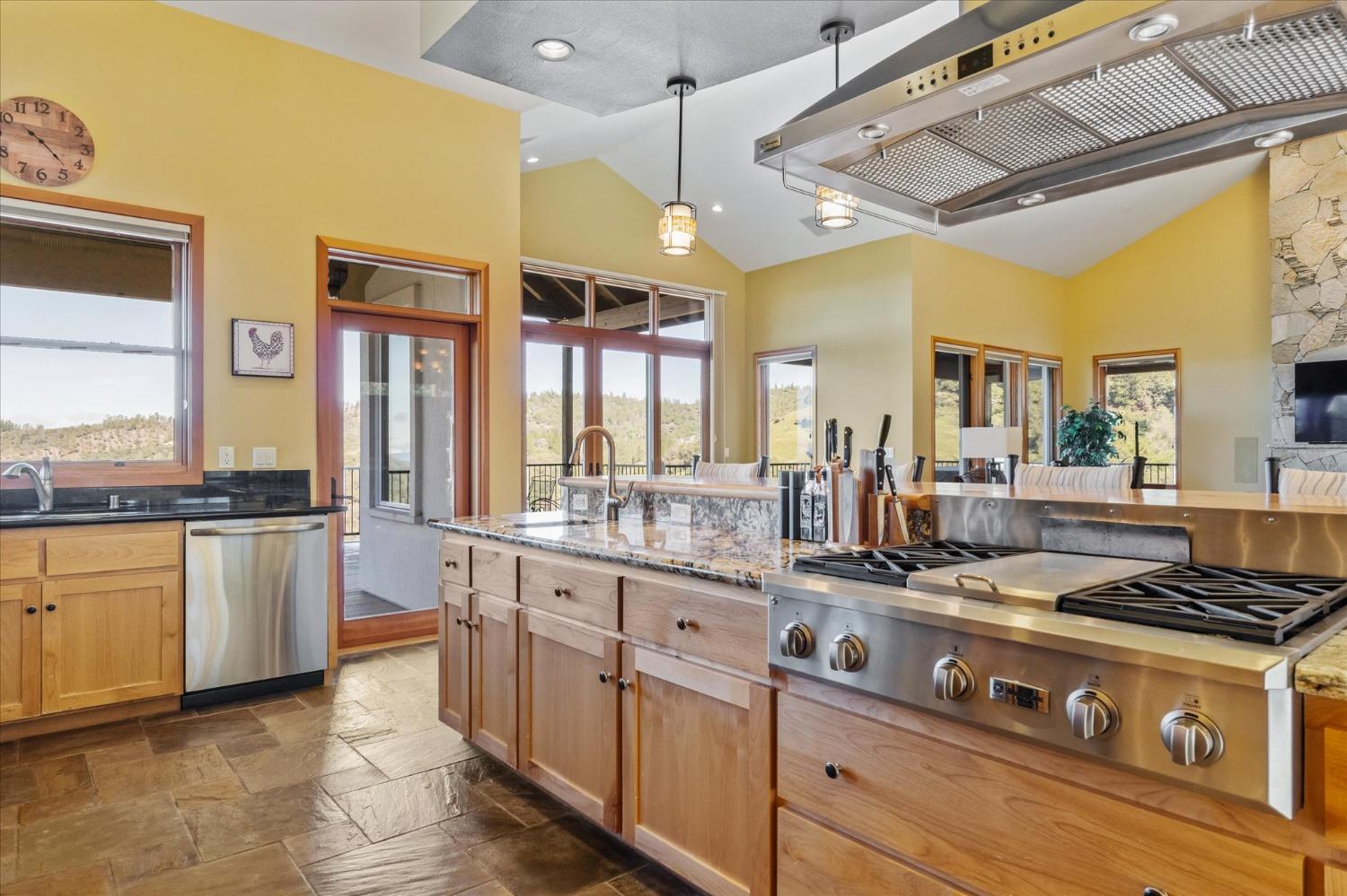 Murphys, California, 95247, United States, 4 Bedrooms Bedrooms, ,5 BathroomsBathrooms,Residential,Active,1741565