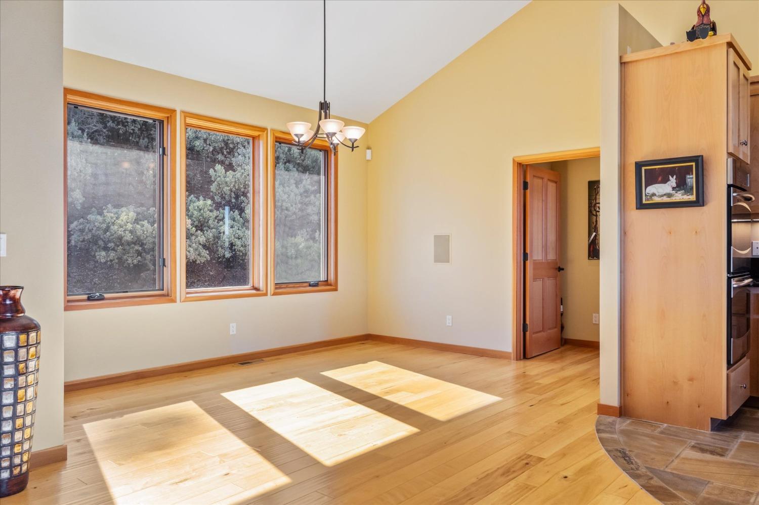 Murphys, California, 95247, United States, 4 Bedrooms Bedrooms, ,5 BathroomsBathrooms,Residential,Active,1741565