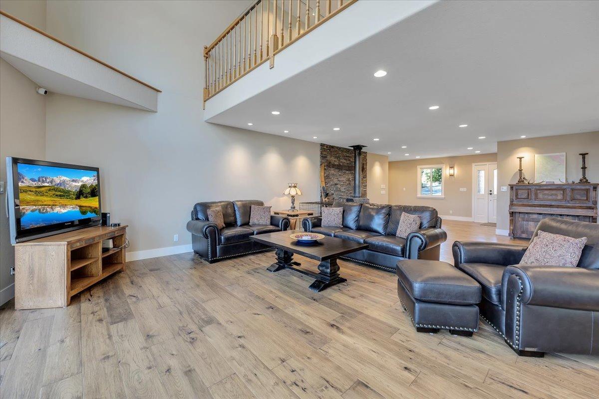 Jamestown, California, 95327, United States, 3 Bedrooms Bedrooms, ,2 BathroomsBathrooms,Residential,Active,1748288