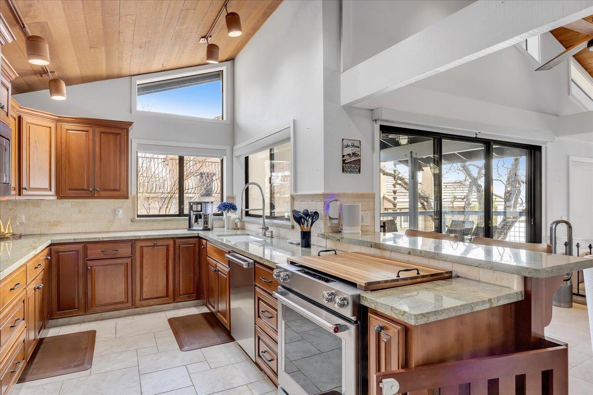 Copperopolis, California, 95228, United States, 4 Bedrooms Bedrooms, ,5 BathroomsBathrooms,Residential,Active,2013632