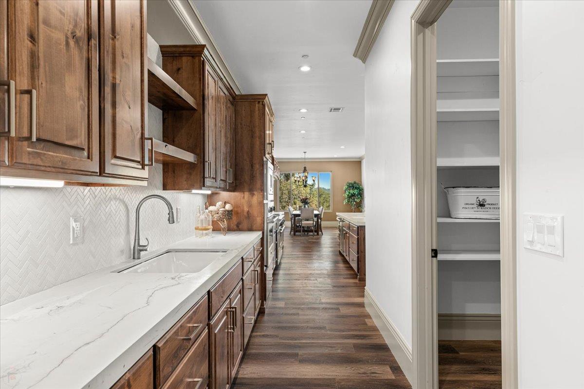 Copperopolis, California, 95228, United States, 4 Bedrooms Bedrooms, ,4 BathroomsBathrooms,Residential,Active,1824924