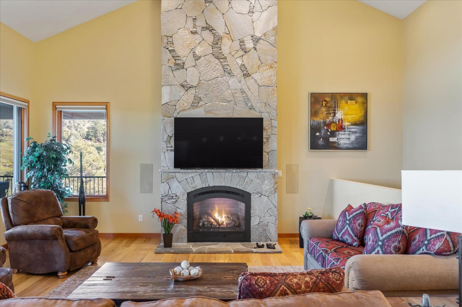 Murphys, California, 95247, United States, 4 Bedrooms Bedrooms, ,5 BathroomsBathrooms,Residential,Active,1741565