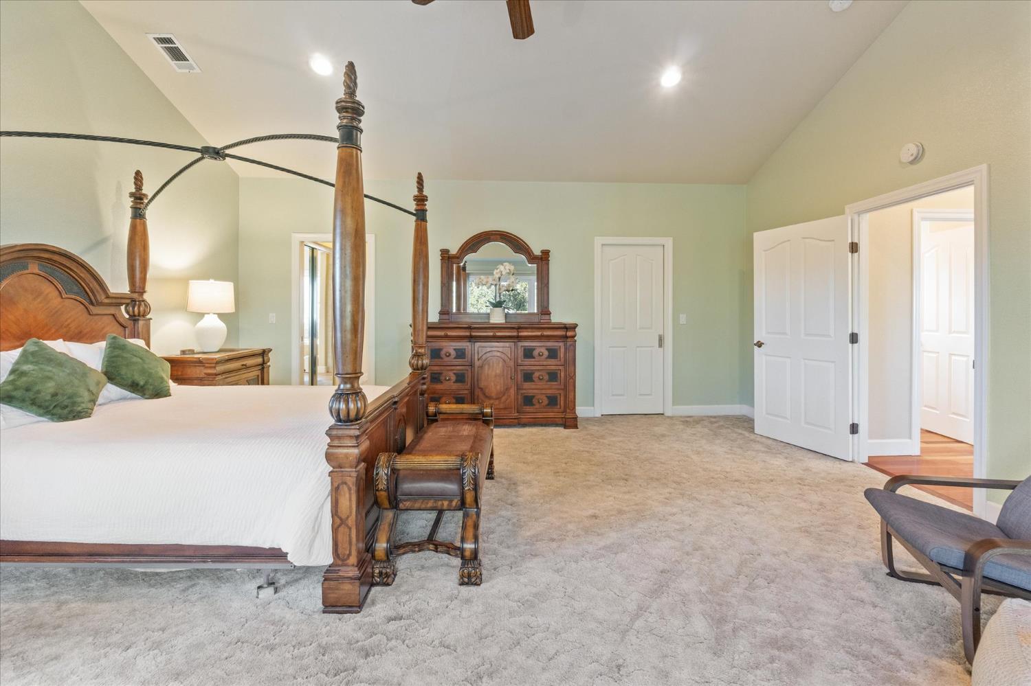 Murphys, California, 95247, United States, 4 Bedrooms Bedrooms, ,4 BathroomsBathrooms,Residential,Active,1959516