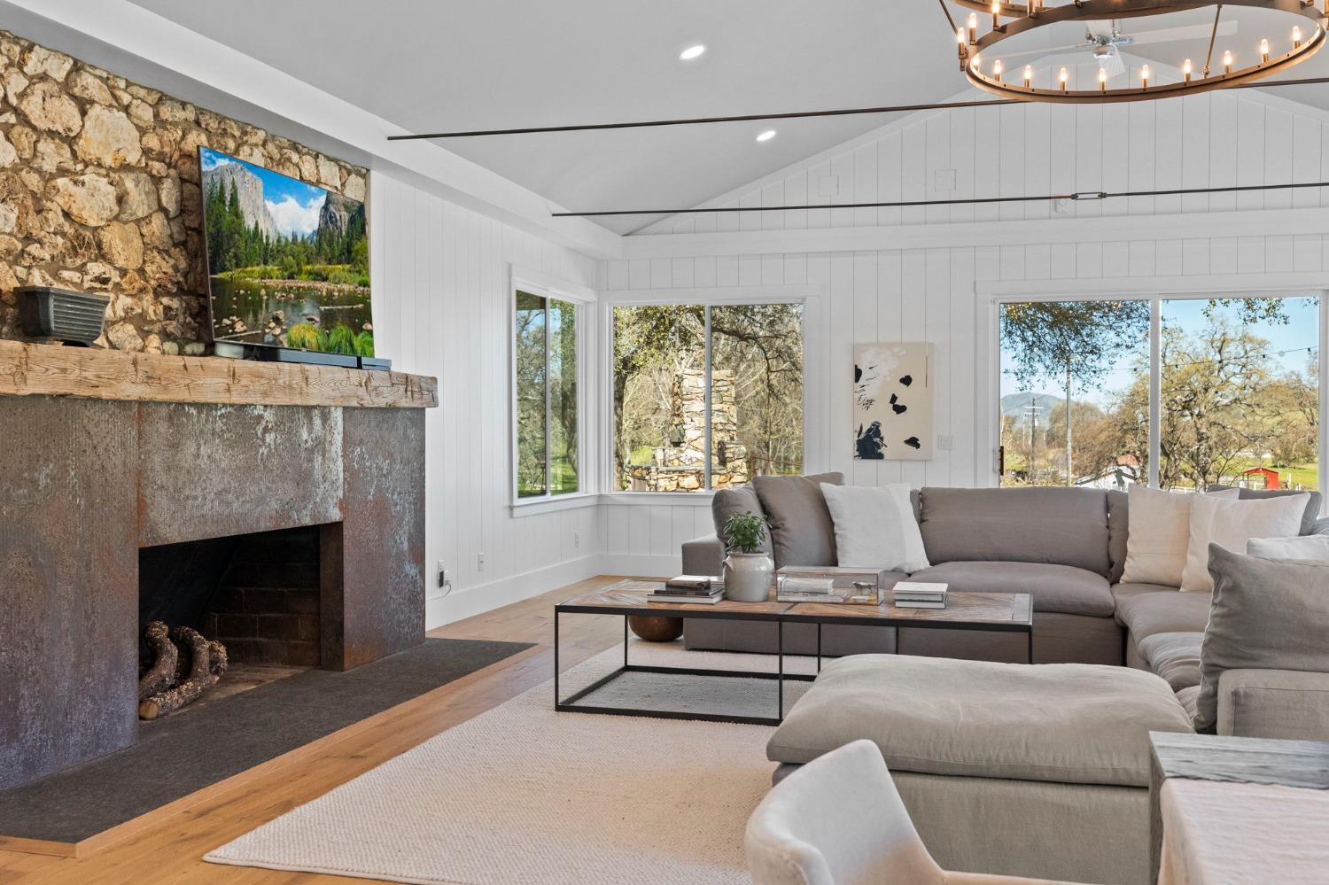 Angels Camp, California, 95222, United States, 4 Bedrooms Bedrooms, ,4 BathroomsBathrooms,Residential,Active,1749215