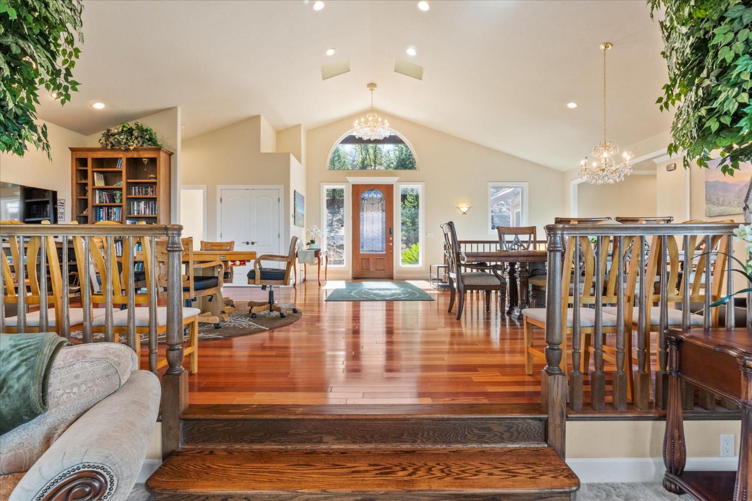 Murphys, California, 95247, United States, 4 Bedrooms Bedrooms, ,4 BathroomsBathrooms,Residential,Active,1959516