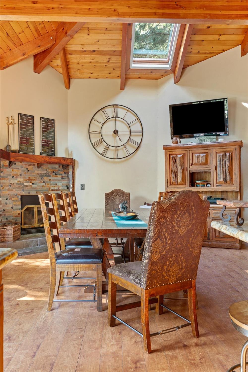 Arnold, California, 95223, United States, 5 Bedrooms Bedrooms, ,4 BathroomsBathrooms,Residential,Active,1987256