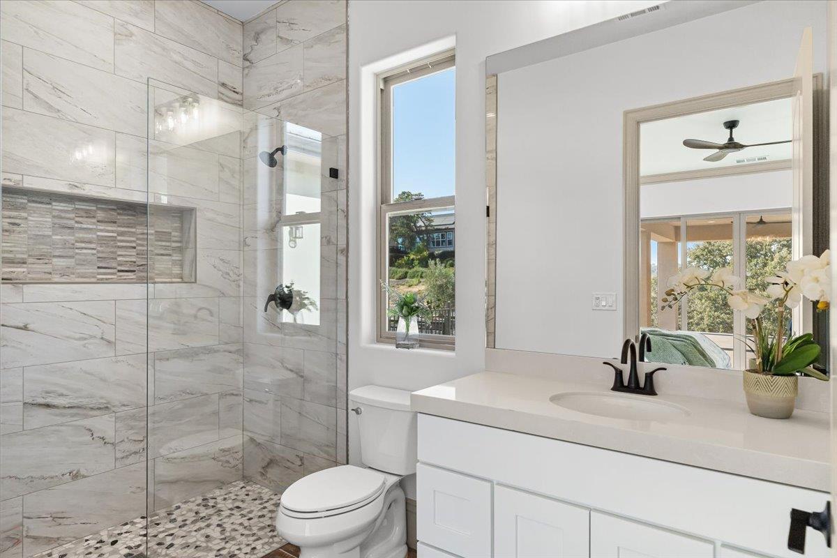 Copperopolis, California, 95228, United States, 4 Bedrooms Bedrooms, ,4 BathroomsBathrooms,Residential,Active,1824924