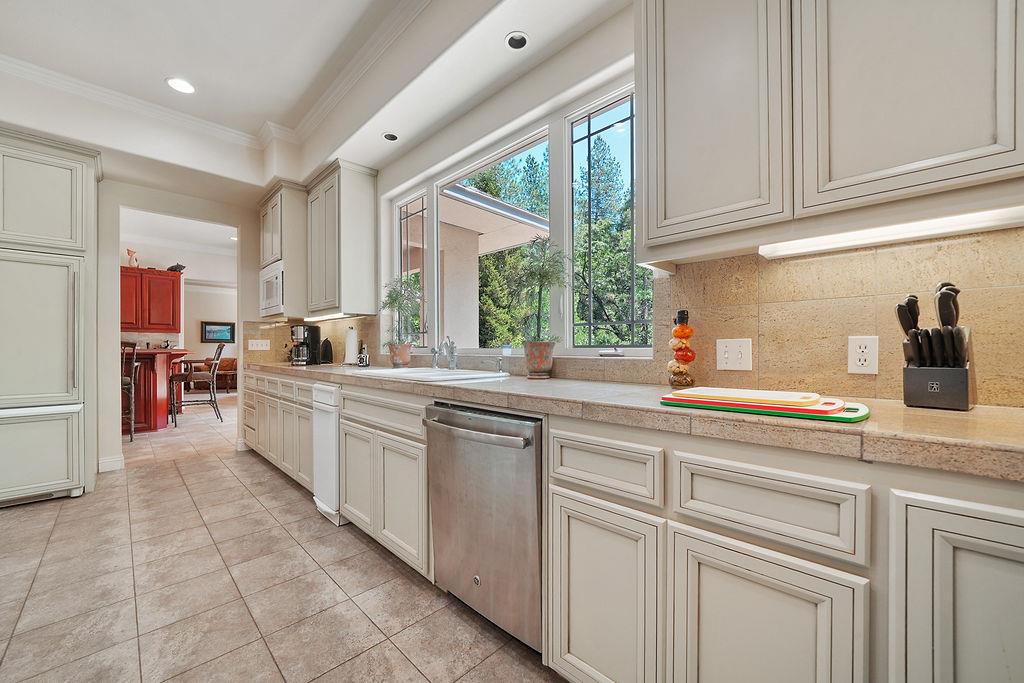 Arnold, California, 95223, United States, 3 Bedrooms Bedrooms, ,4 BathroomsBathrooms,Residential,Active,1860314