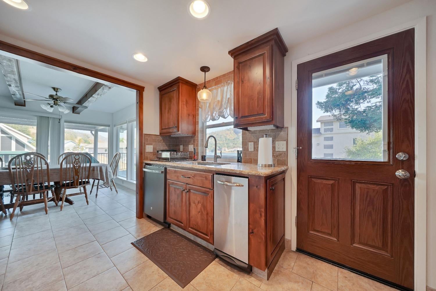 Copperopolis, California, 95228, United States, 4 Bedrooms Bedrooms, ,5 BathroomsBathrooms,Residential,Active,1824555