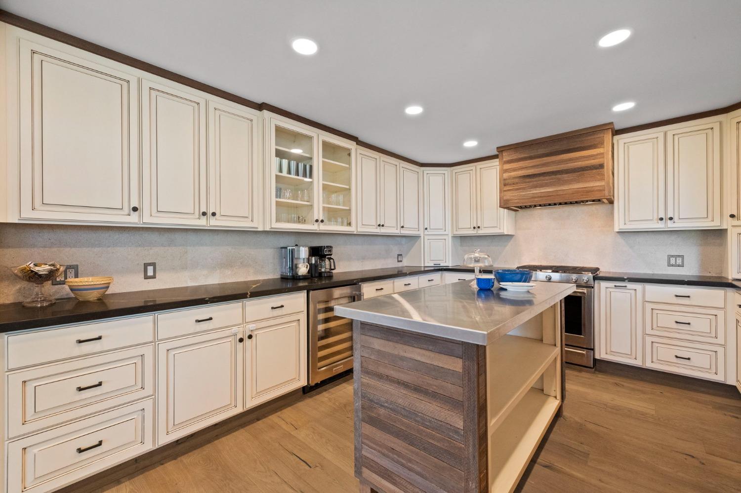 Angels Camp, California, 95222, United States, 4 Bedrooms Bedrooms, ,4 BathroomsBathrooms,Residential,Active,1749215