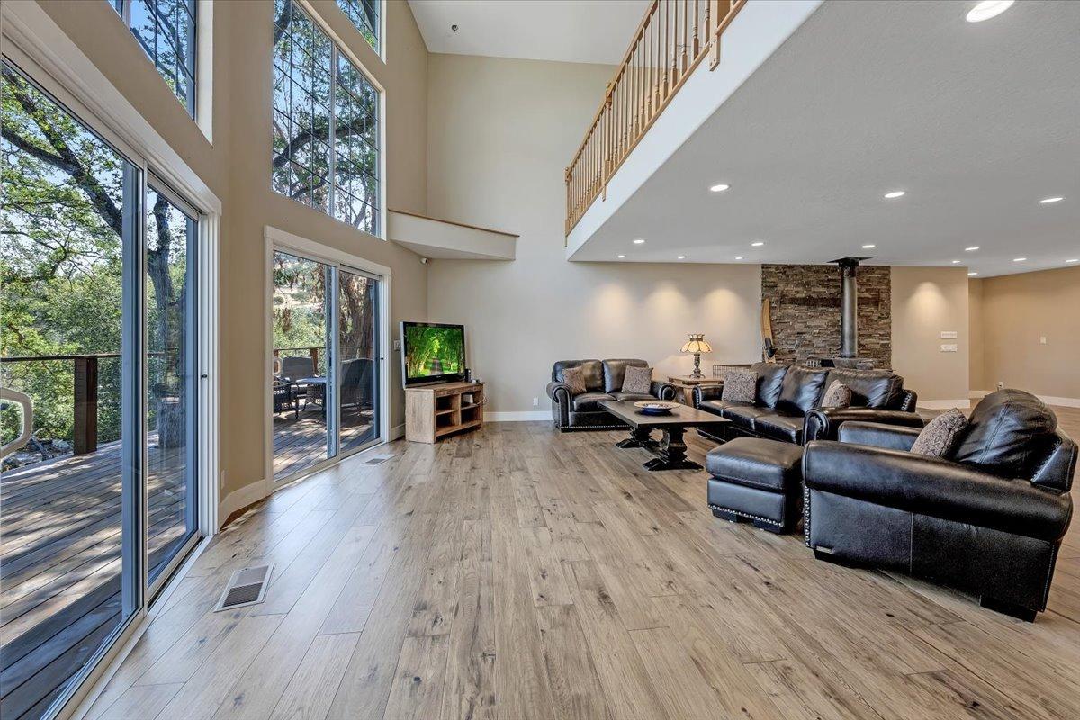 Jamestown, California, 95327, United States, 3 Bedrooms Bedrooms, ,2 BathroomsBathrooms,Residential,Active,1748288