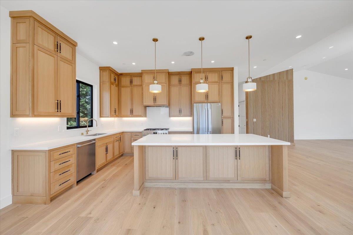 Copperopolis, California, 95228, United States, 3 Bedrooms Bedrooms, ,4 BathroomsBathrooms,Residential,Active,1723084