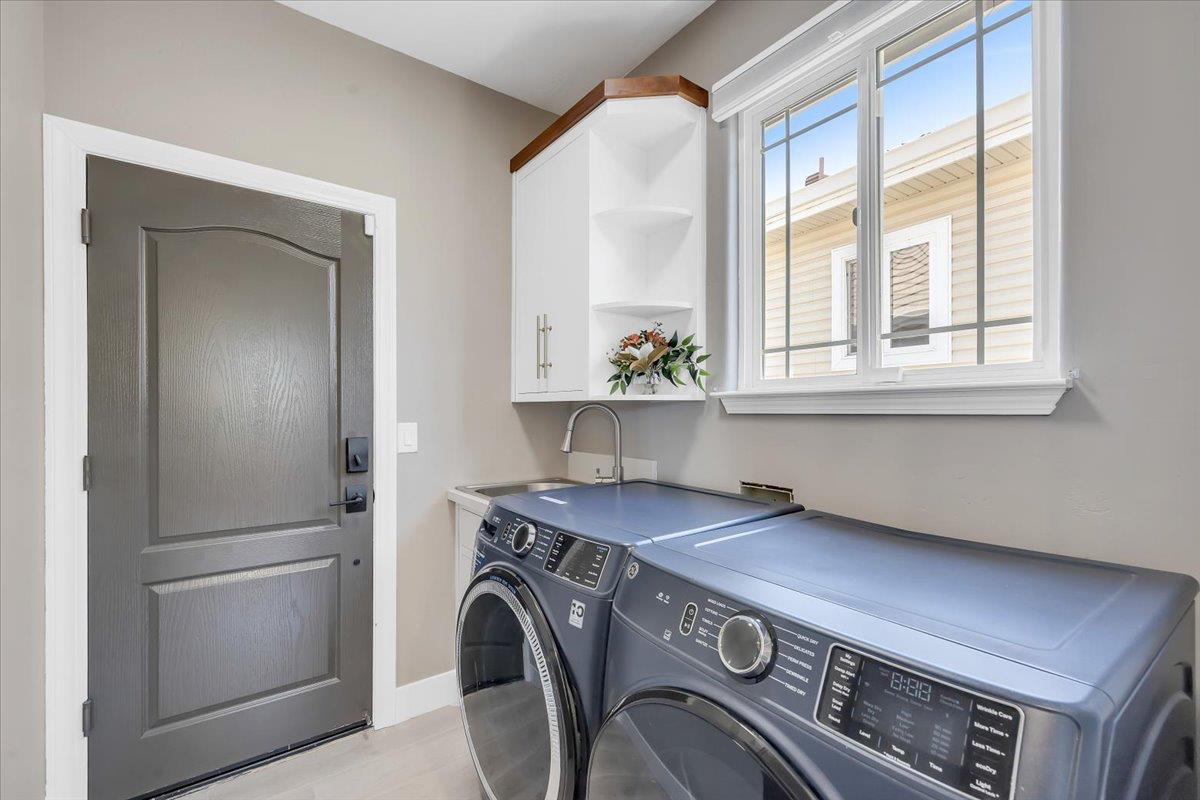 Copperopolis, California, 95228, United States, 4 Bedrooms Bedrooms, ,3 BathroomsBathrooms,Residential,Active,1824552