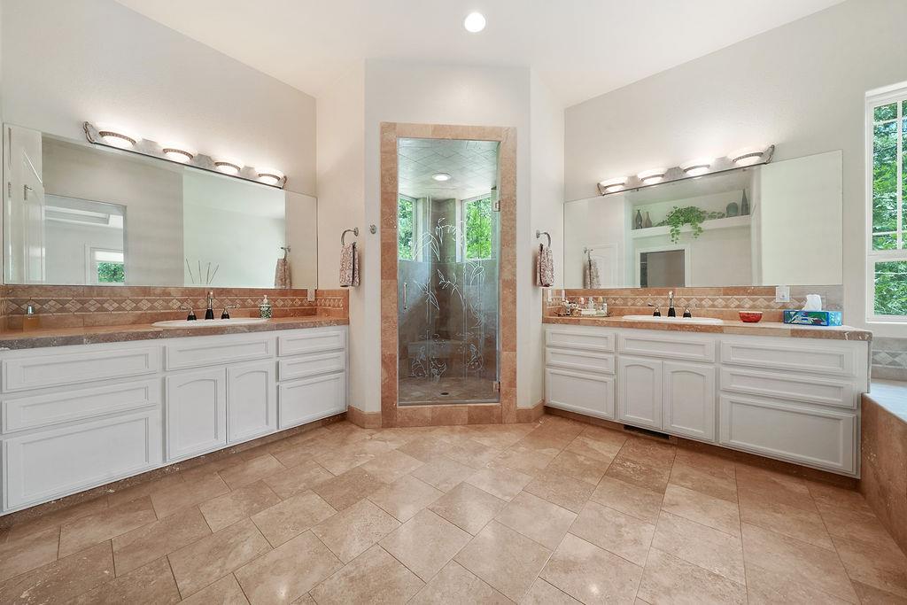 Arnold, California, 95223, United States, 3 Bedrooms Bedrooms, ,4 BathroomsBathrooms,Residential,Active,1860314