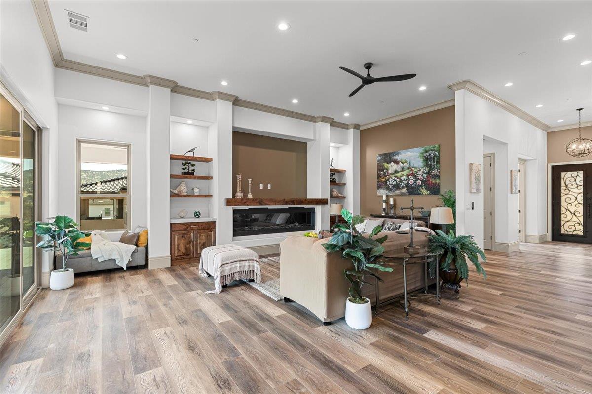 Copperopolis, California, 95228, United States, 4 Bedrooms Bedrooms, ,4 BathroomsBathrooms,Residential,Active,1824924