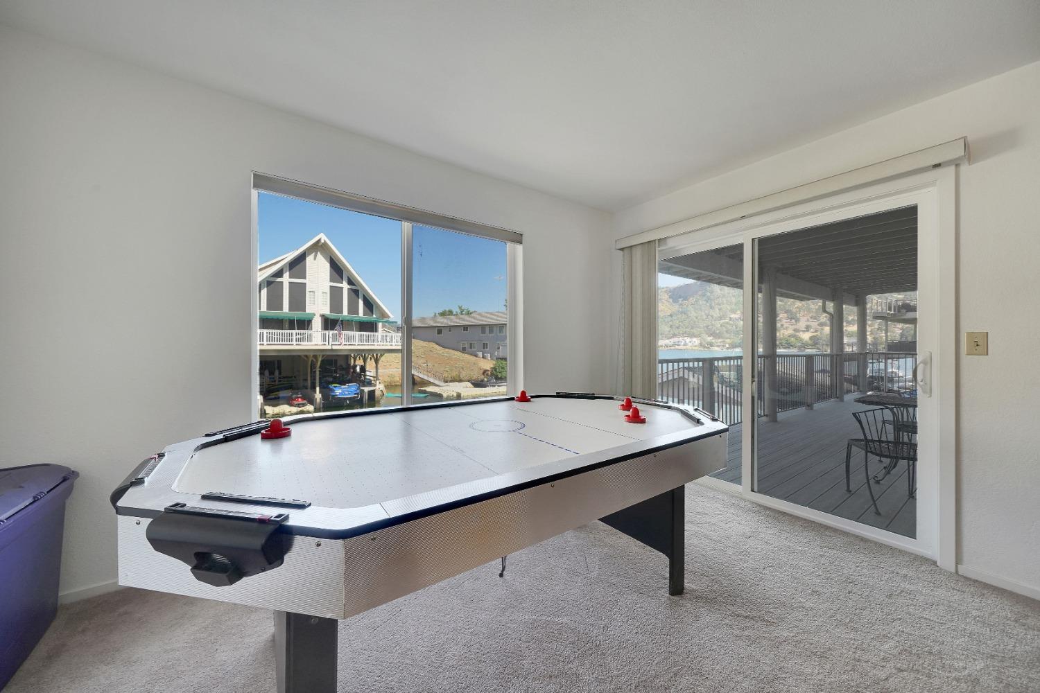 Copperopolis, California, 95228, United States, 4 Bedrooms Bedrooms, ,5 BathroomsBathrooms,Residential,Active,1824555