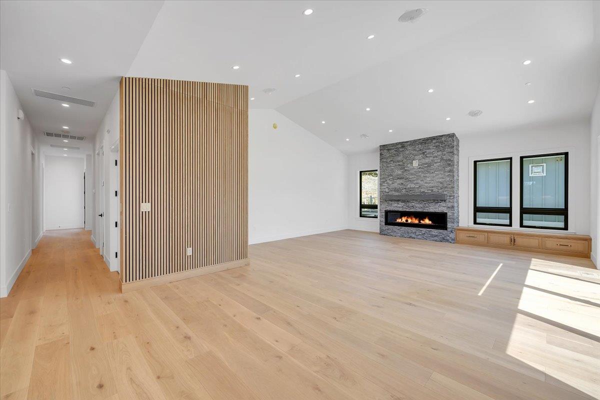 Copperopolis, California, 95228, United States, 3 Bedrooms Bedrooms, ,4 BathroomsBathrooms,Residential,Active,1723084