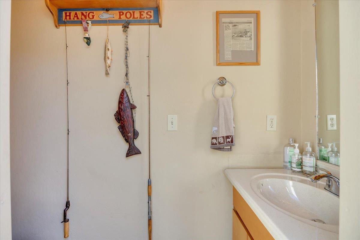 Copperopolis, California, 95228, United States, 3 Bedrooms Bedrooms, ,4 BathroomsBathrooms,Residential,Active,1969630