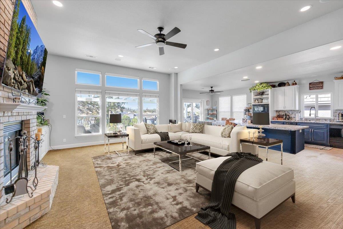 Copperopolis, California, 95228, United States, 5 Bedrooms Bedrooms, ,3 BathroomsBathrooms,Residential,Active,1967124