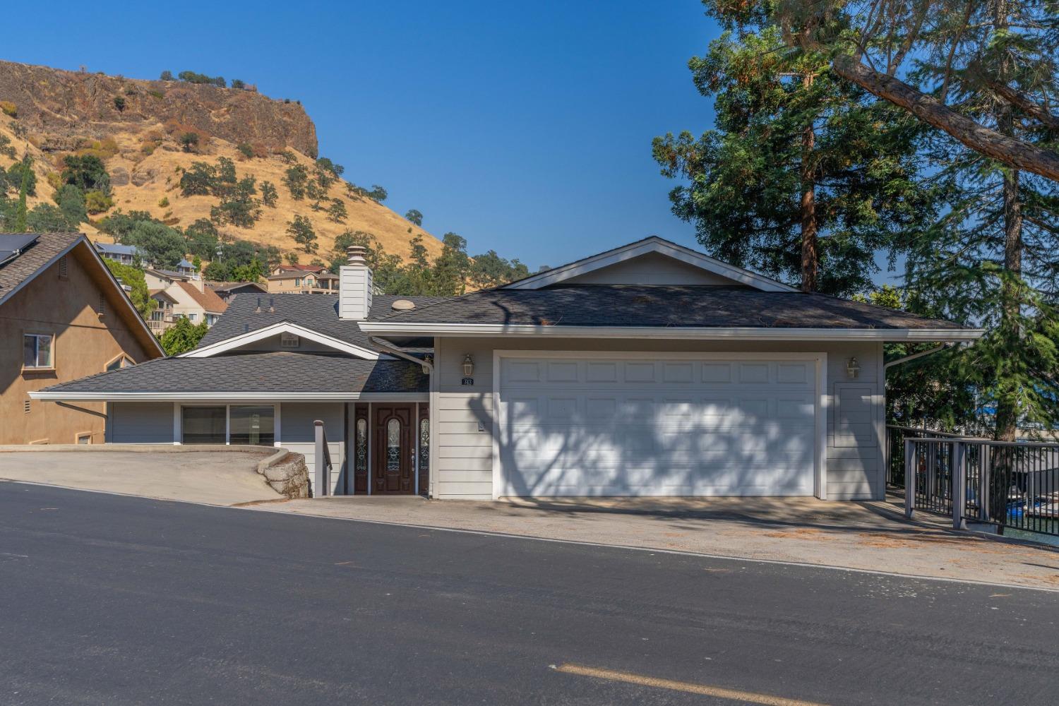 Copperopolis, California, 95228, United States, 4 Bedrooms Bedrooms, ,5 BathroomsBathrooms,Residential,Active,1824555