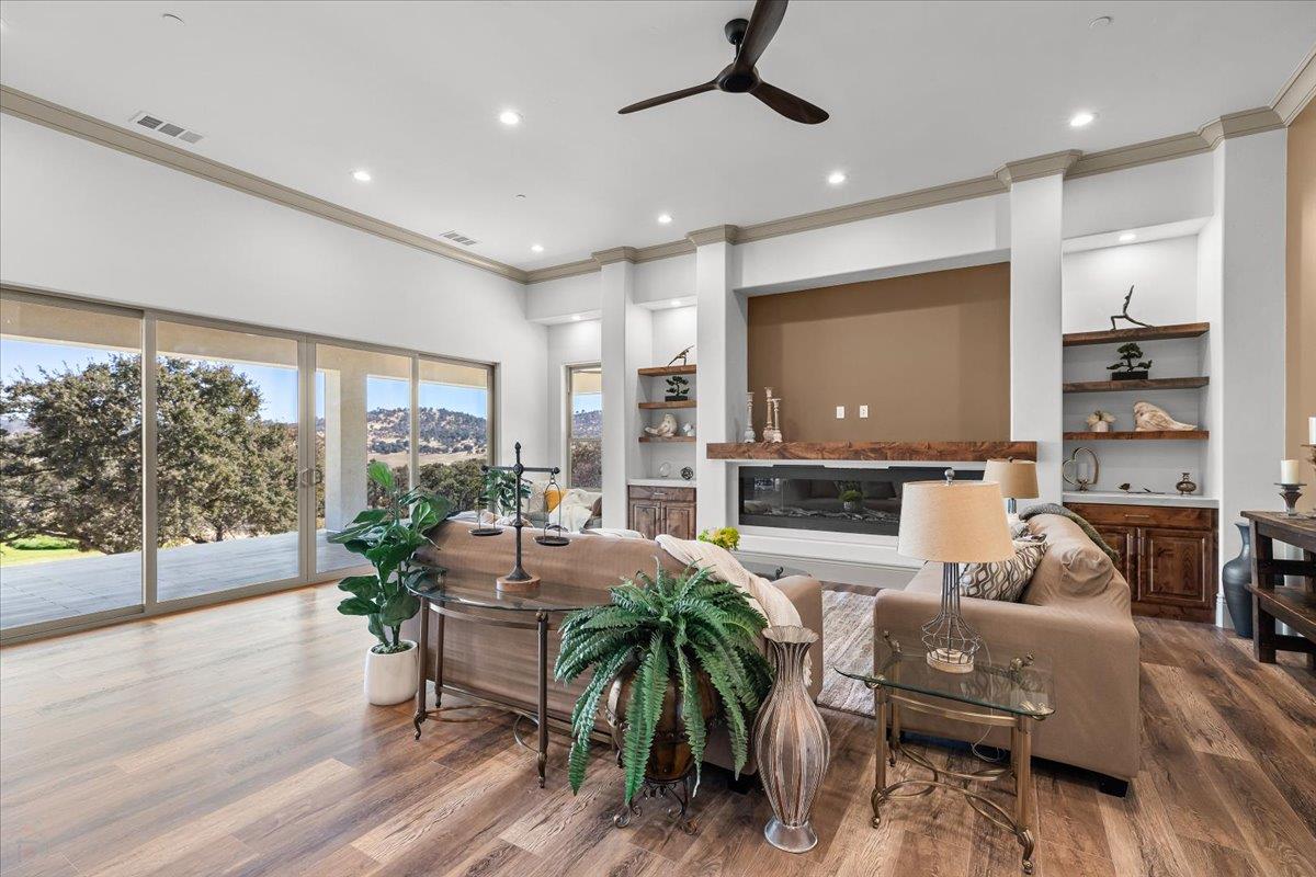 Copperopolis, California, 95228, United States, 4 Bedrooms Bedrooms, ,4 BathroomsBathrooms,Residential,Active,1824924