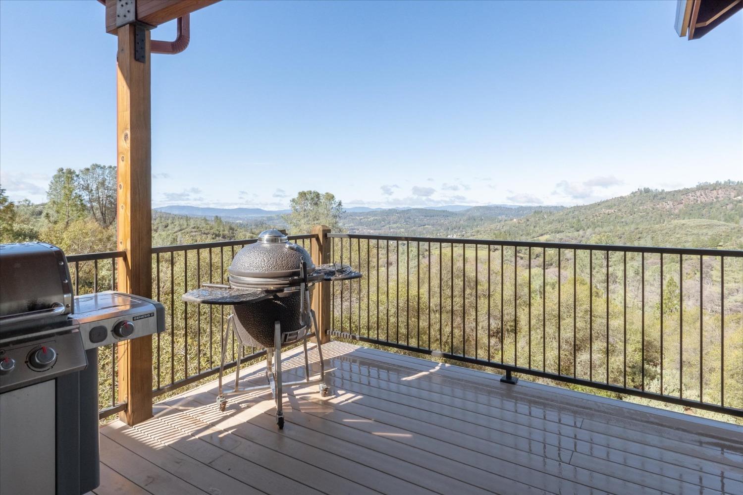 Murphys, California, 95247, United States, 4 Bedrooms Bedrooms, ,5 BathroomsBathrooms,Residential,Active,1741565