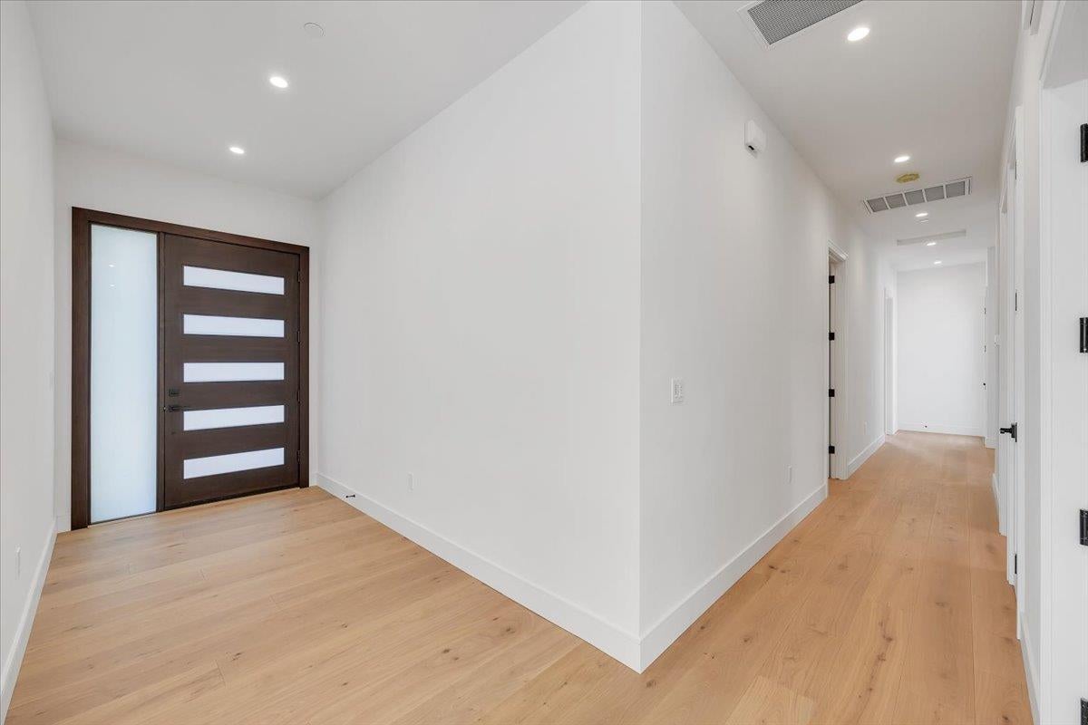 Copperopolis, California, 95228, United States, 3 Bedrooms Bedrooms, ,4 BathroomsBathrooms,Residential,Active,1723084