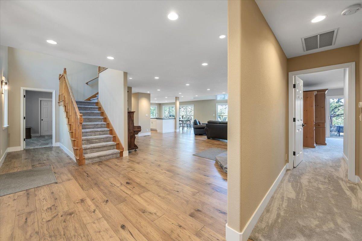 Jamestown, California, 95327, United States, 3 Bedrooms Bedrooms, ,2 BathroomsBathrooms,Residential,Active,1748288