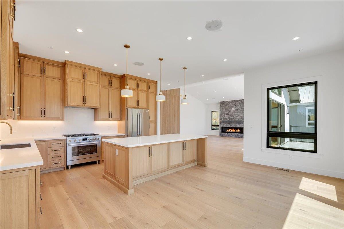 Copperopolis, California, 95228, United States, 3 Bedrooms Bedrooms, ,4 BathroomsBathrooms,Residential,Active,1723084