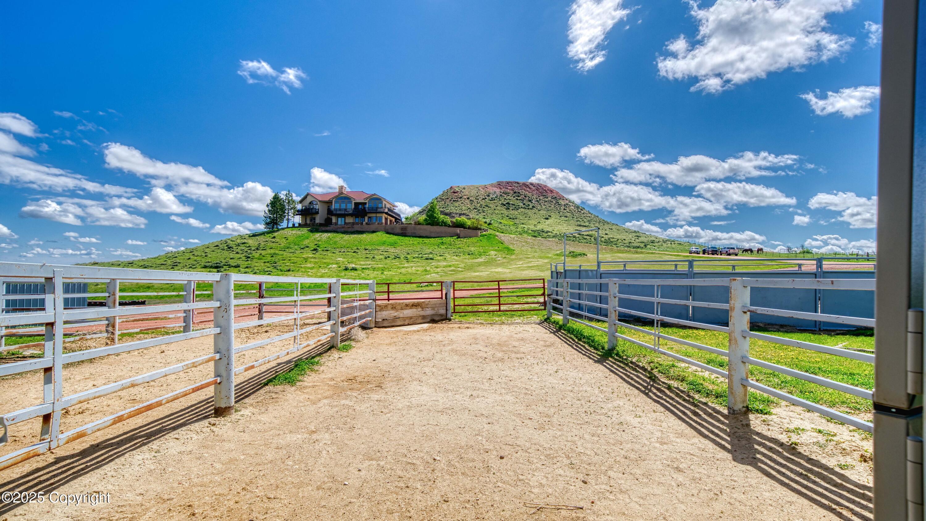 Gillette, Wyoming, 82718, United States, ,5 BathroomsBathrooms,Residential,Active,1824510