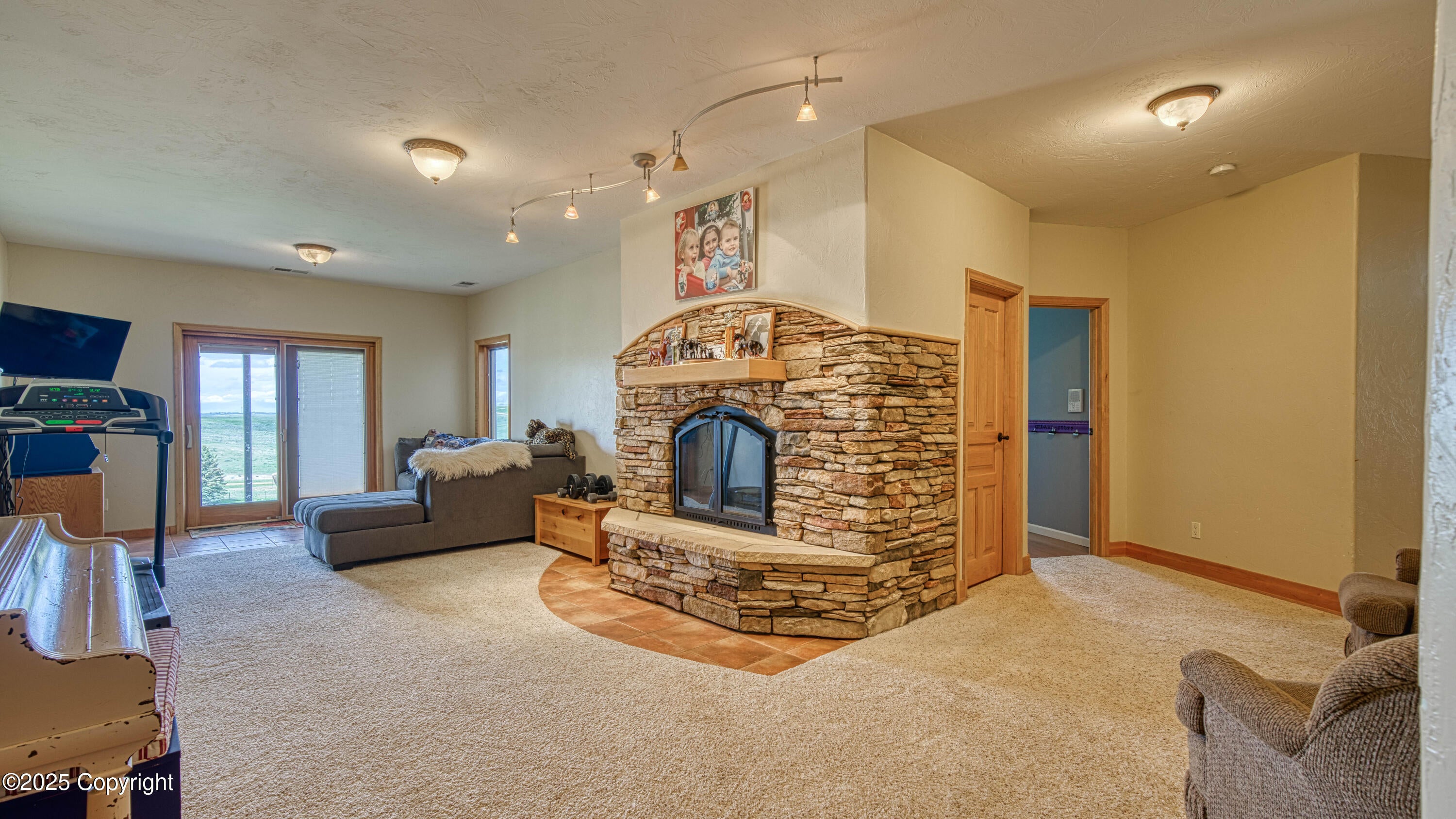 Gillette, Wyoming, 82718, United States, ,5 BathroomsBathrooms,Residential,Active,1824510