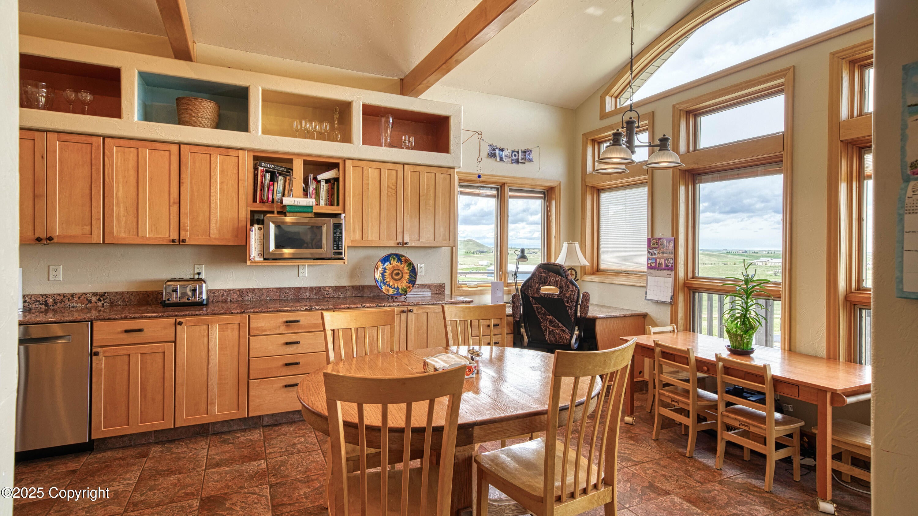 Gillette, Wyoming, 82718, United States, ,5 BathroomsBathrooms,Residential,Active,1824510