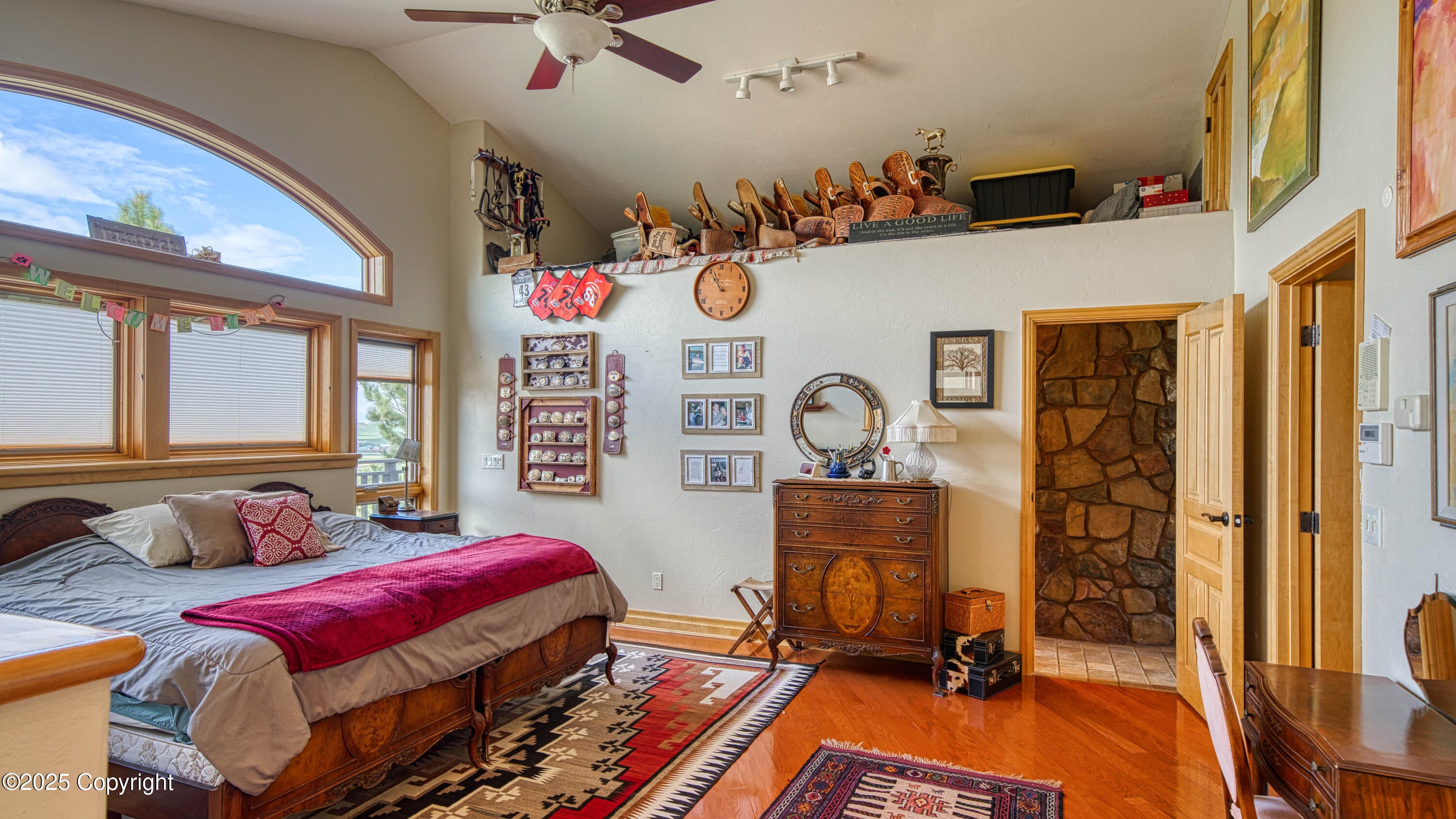 Gillette, Wyoming, 82718, United States, ,5 BathroomsBathrooms,Residential,Active,1824510