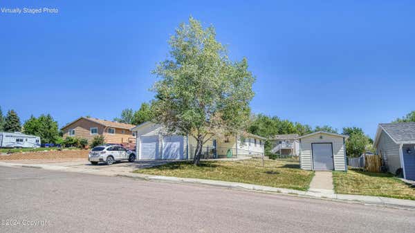 916 ELM AVE, GILLETTE, WY 82716 - Image 1