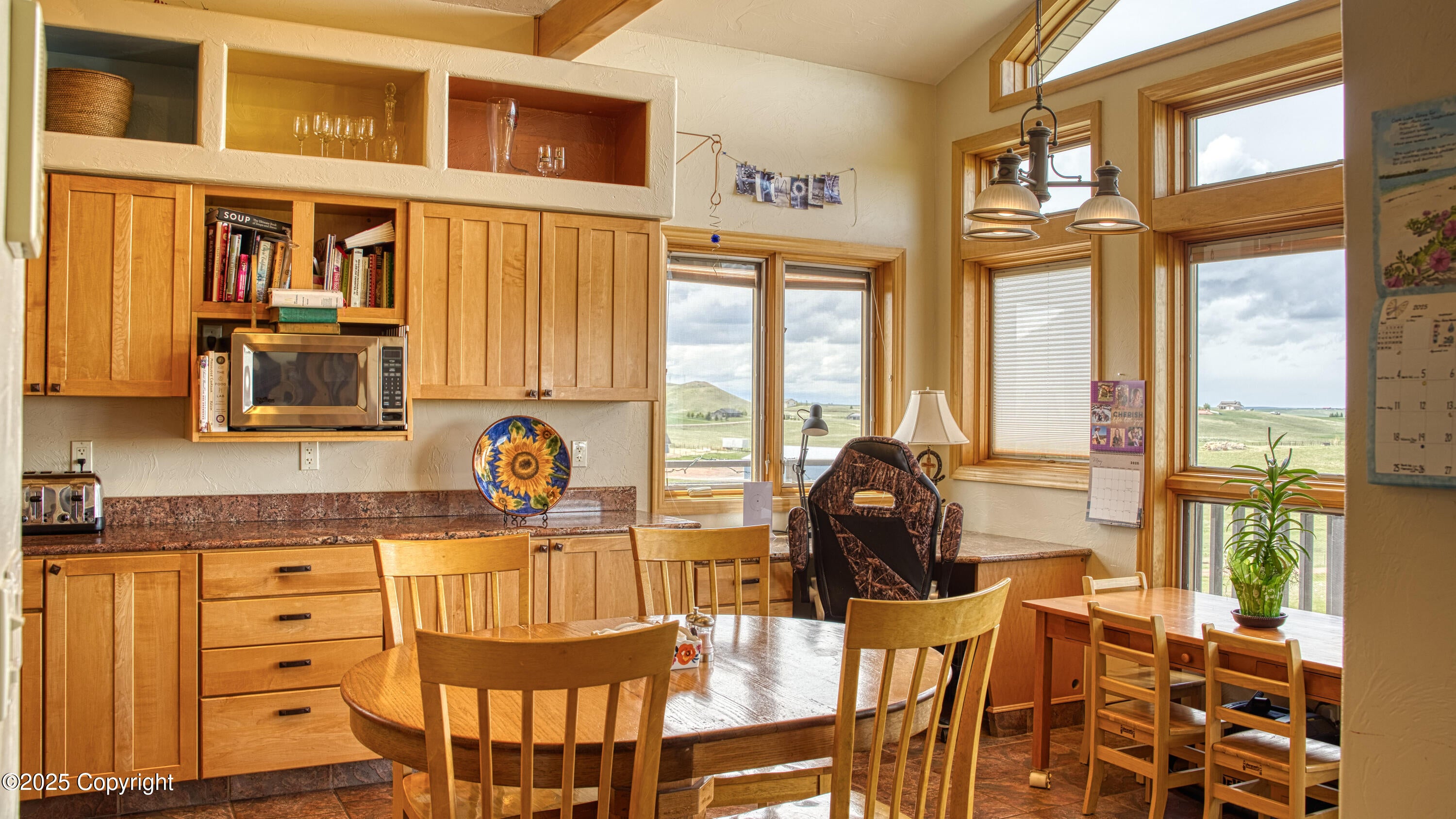 Gillette, Wyoming, 82718, United States, ,5 BathroomsBathrooms,Residential,Active,1824510