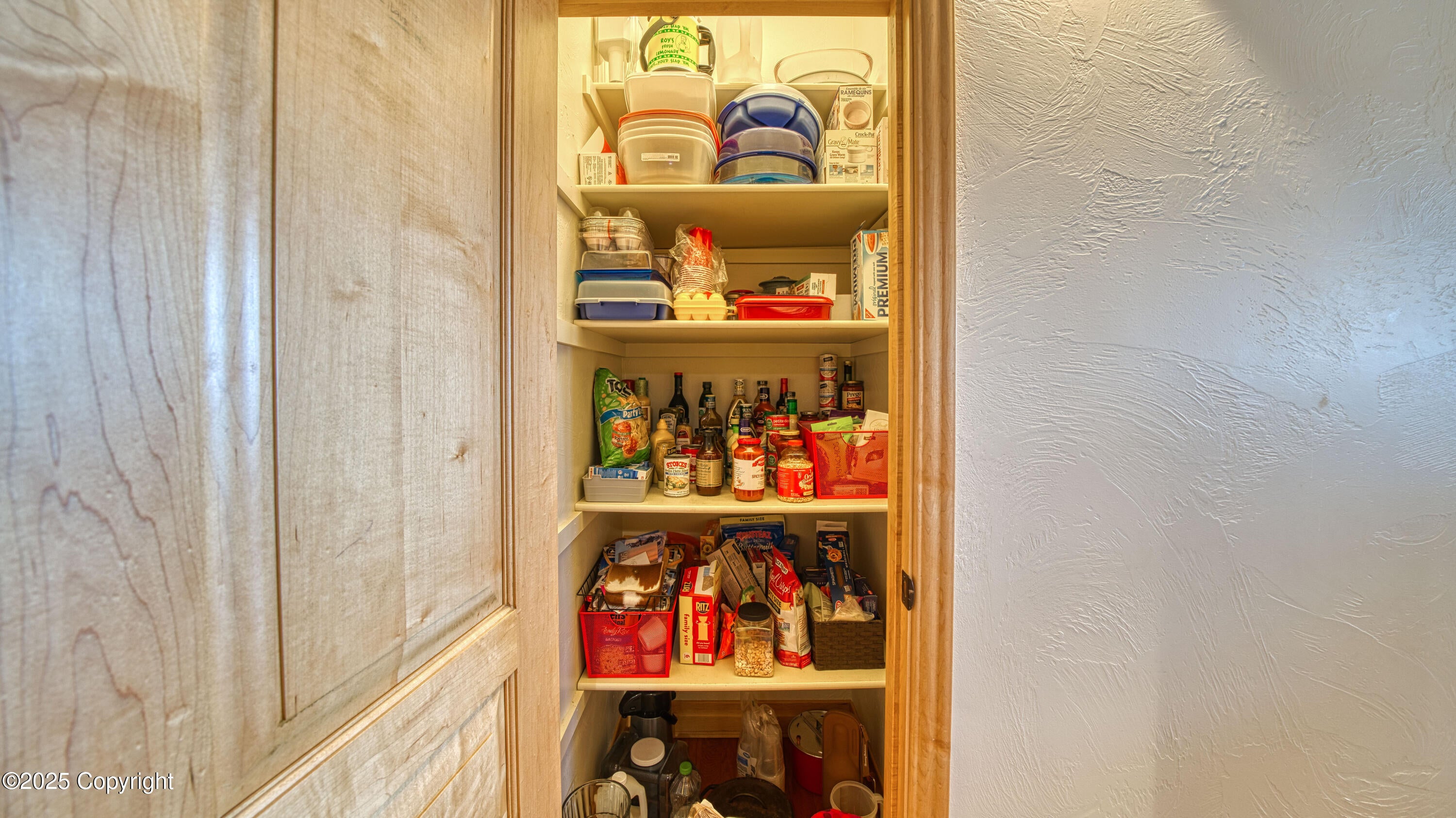 Gillette, Wyoming, 82718, United States, ,5 BathroomsBathrooms,Residential,Active,1824510