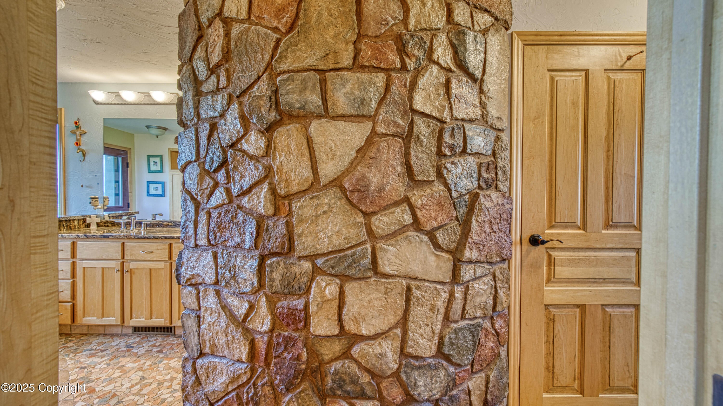 Gillette, Wyoming, 82718, United States, ,5 BathroomsBathrooms,Residential,Active,1824510