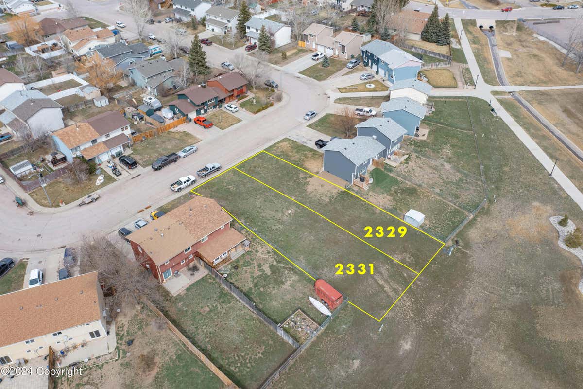 2329 MAHOGANY Cir  