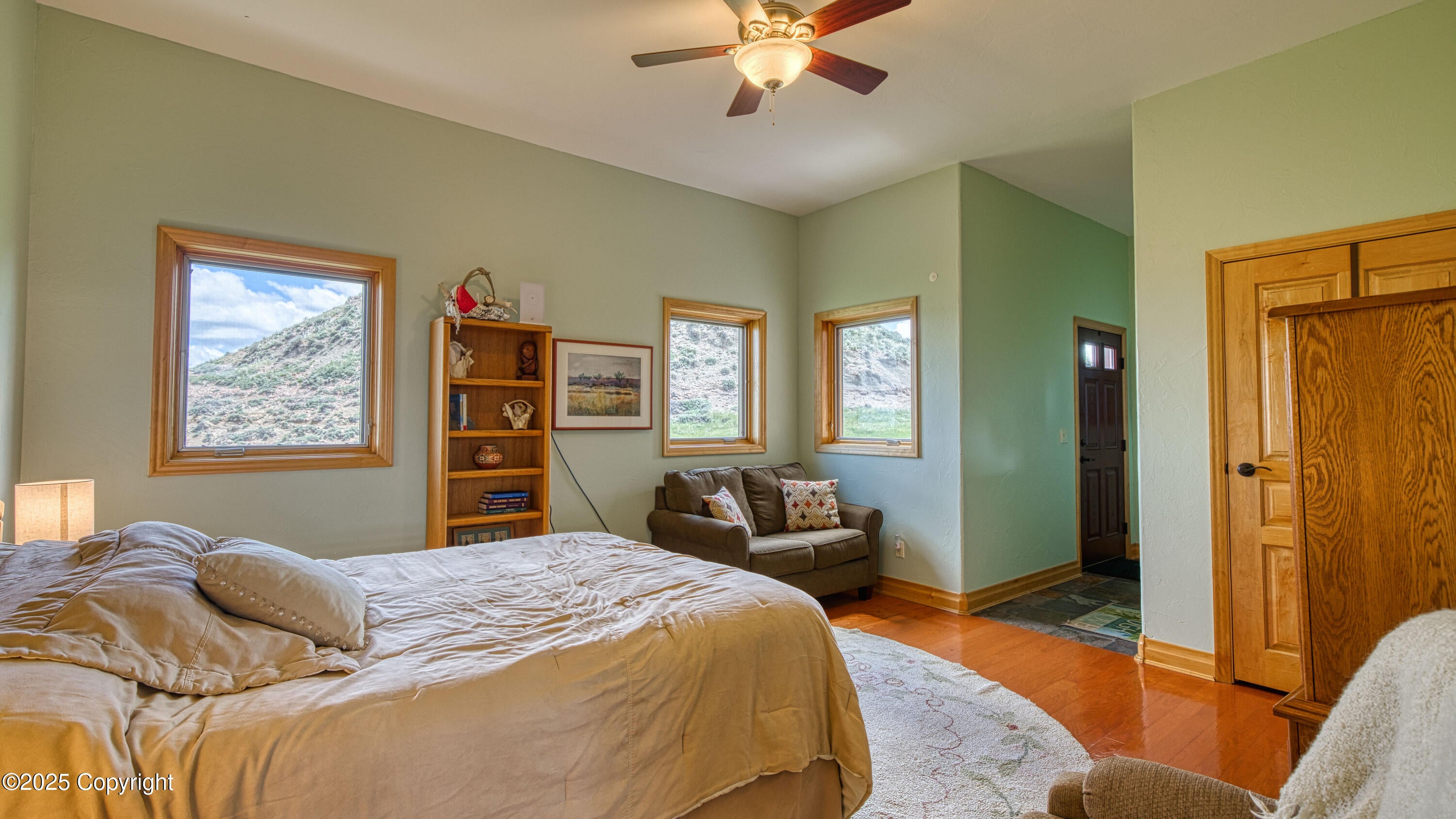 Gillette, Wyoming, 82718, United States, ,5 BathroomsBathrooms,Residential,Active,1824510