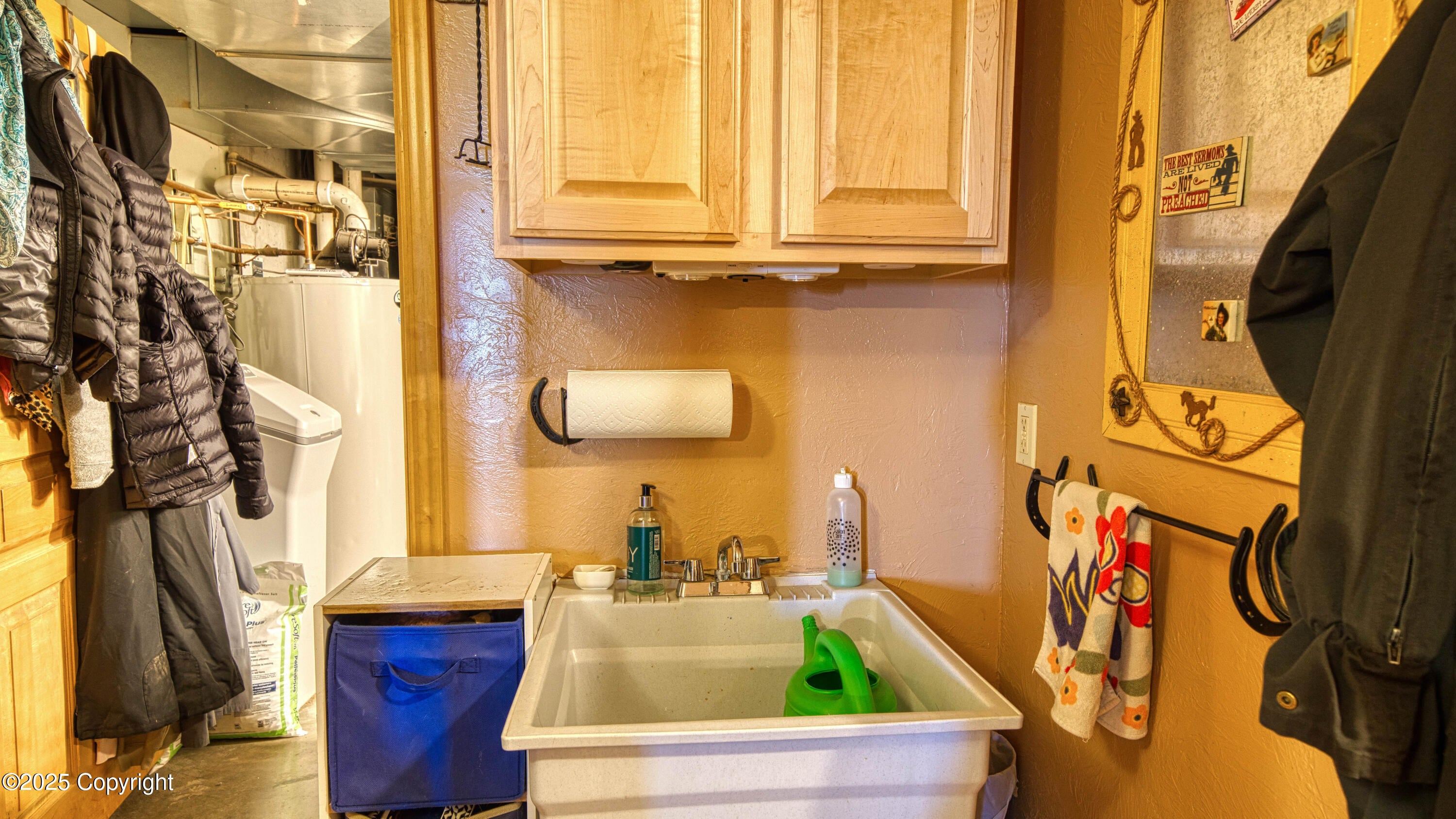 Gillette, Wyoming, 82718, United States, ,5 BathroomsBathrooms,Residential,Active,1824510