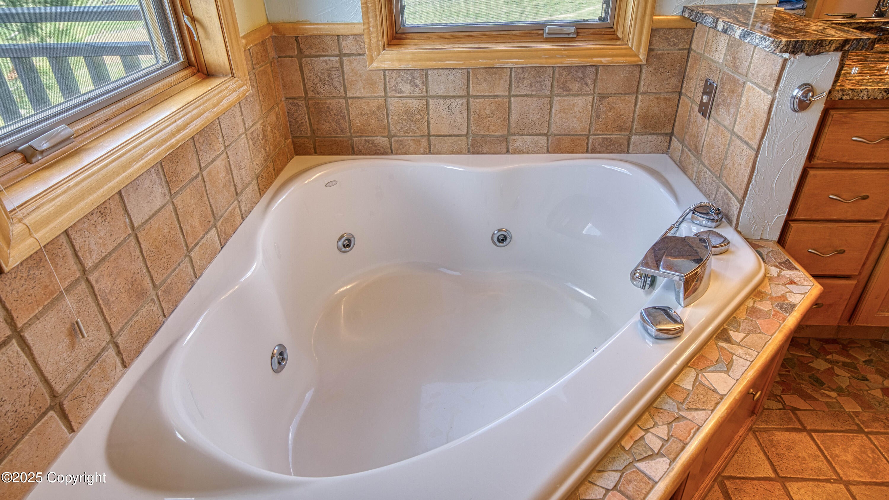 Gillette, Wyoming, 82718, United States, ,5 BathroomsBathrooms,Residential,Active,1824510