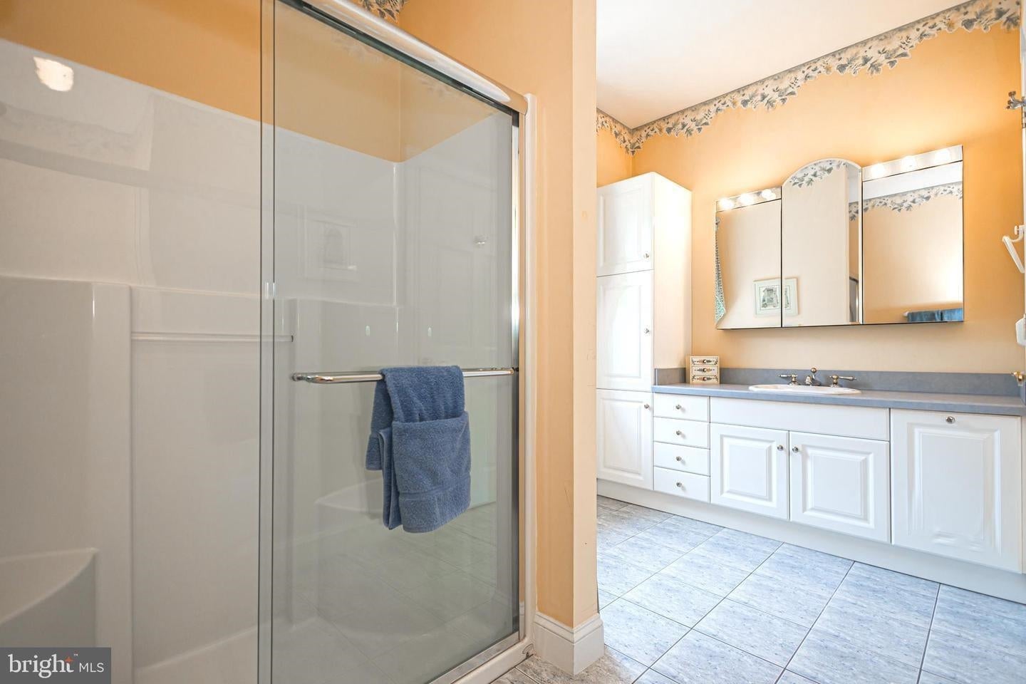 Moorestown, New Jersey, 08057, United States, 5 Bedrooms Bedrooms, ,7 BathroomsBathrooms,Residential,Active,1898011