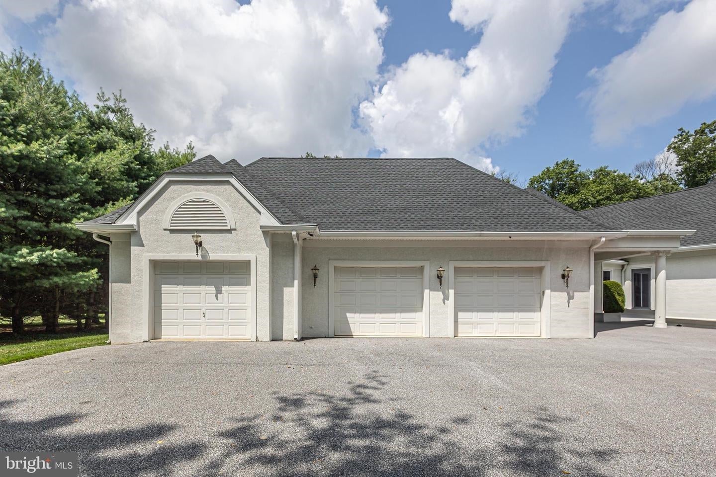 Moorestown, New Jersey, 08057, United States, 5 Bedrooms Bedrooms, ,7 BathroomsBathrooms,Residential,Active,1898011