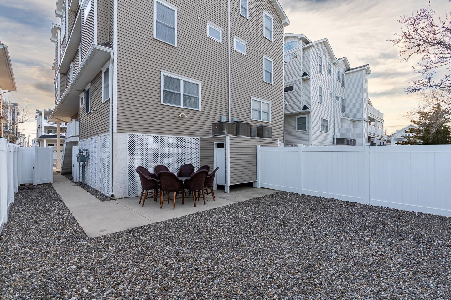 Sea Isle City, New Jersey, 08243, United States, 7 Bedrooms Bedrooms, ,5 BathroomsBathrooms,Residential,Pending,1993611