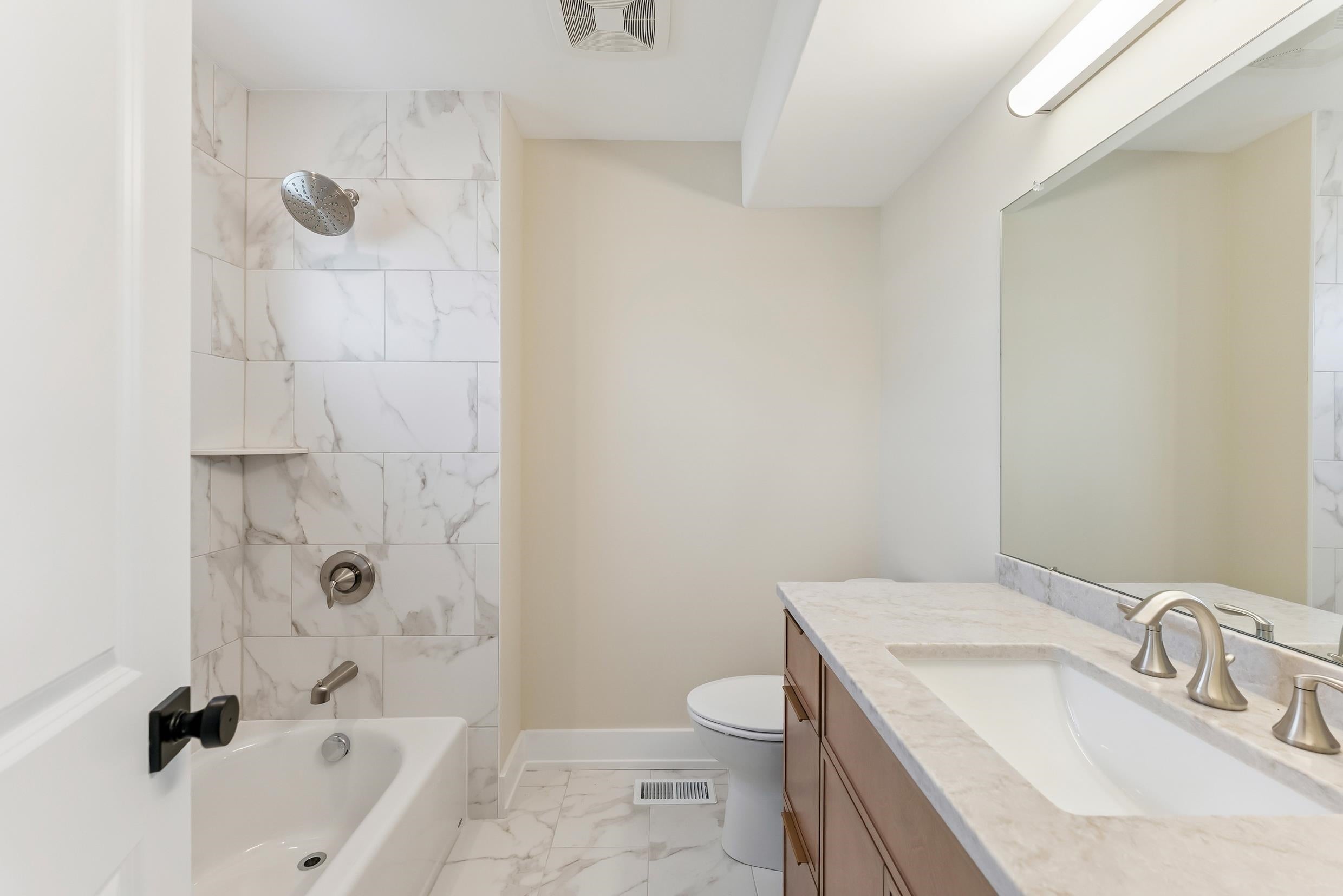 Sea Isle City, New Jersey, 08243, United States, 5 Bedrooms Bedrooms, ,5 BathroomsBathrooms,Residential,Pending,1993637