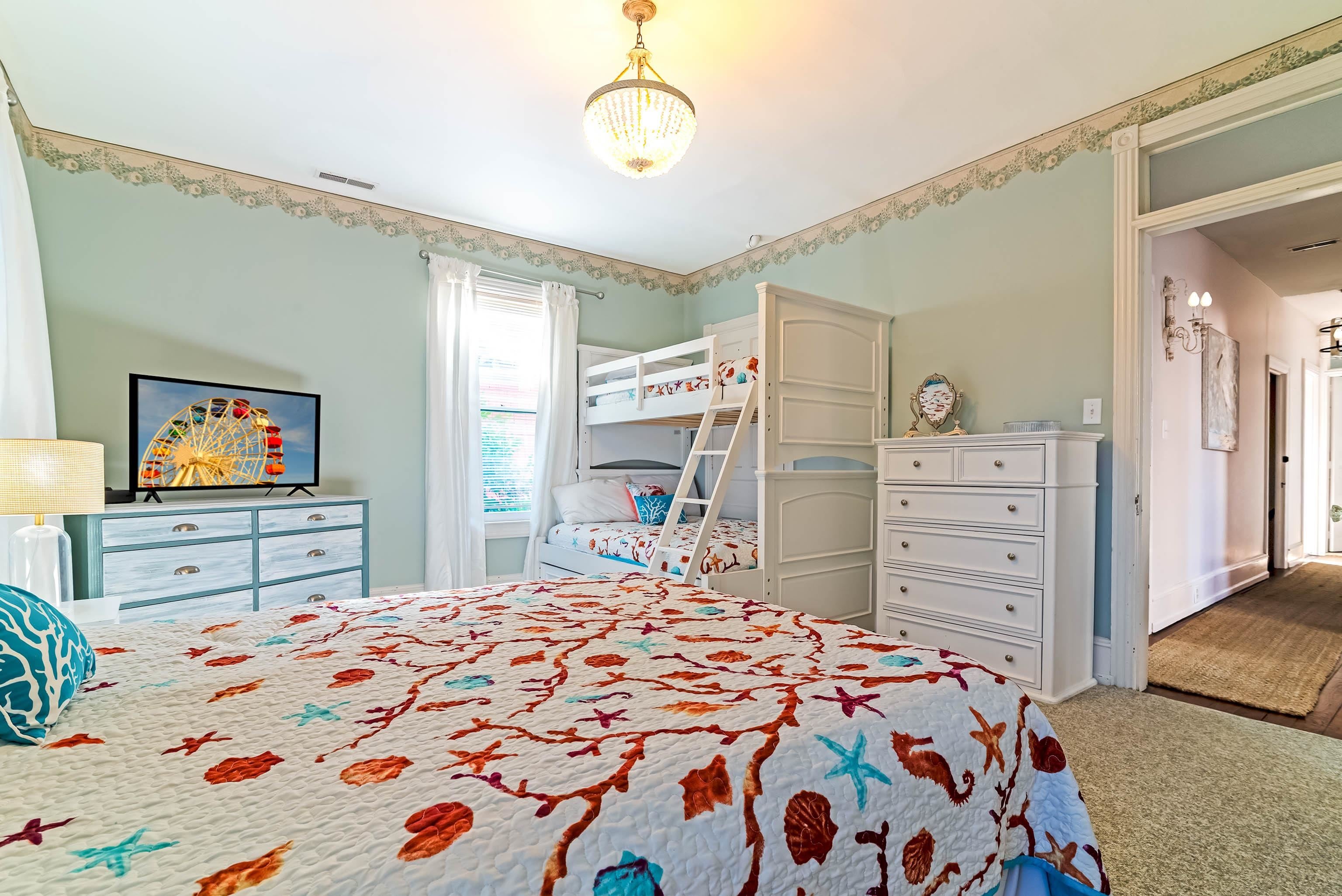 Cape May, New Jersey, 08204, United States, 8 Bedrooms Bedrooms, ,5 BathroomsBathrooms,Residential,Active,1952293