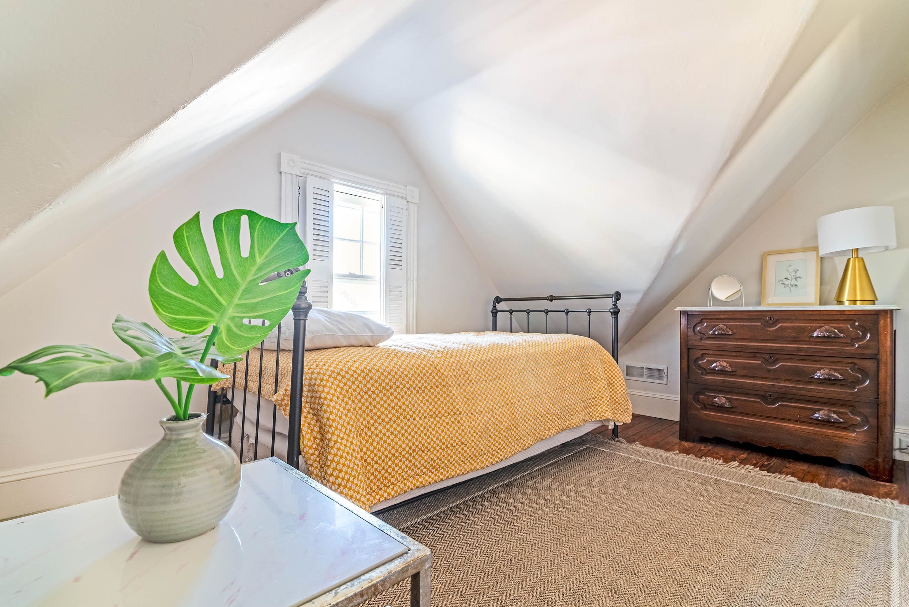 Cape May, New Jersey, 08204, United States, 8 Bedrooms Bedrooms, ,5 BathroomsBathrooms,Residential,Active,1952293